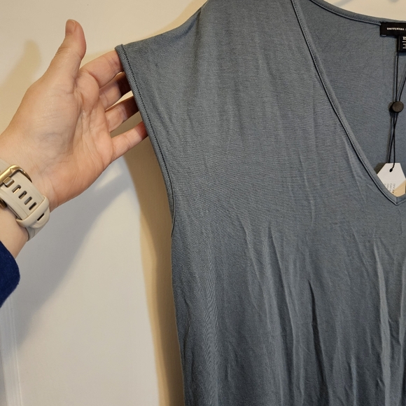 NWT Universal Standard Genevette goblin-blue v-neck top - Picture 3 of 11